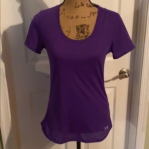 Women’s NWT Under Armour size small tee